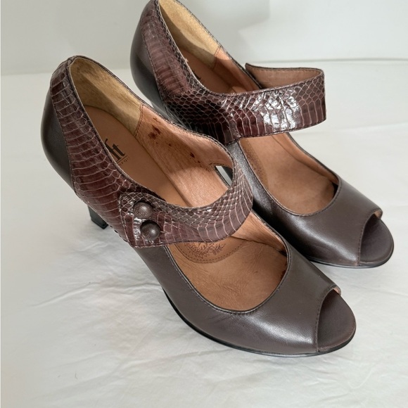 Sofft Since 1997 Women’s Mary Jane Peep-Toe Mid Heel Brown Shoes Size 8M VTG - Picture 1 of 14